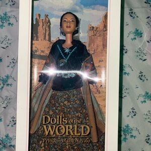 Barbie Dolls of the World - Princess of the Navajo with Black and Blue Outfit